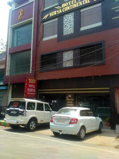 Hotel Surya Continental 勒克瑙 外观 照片